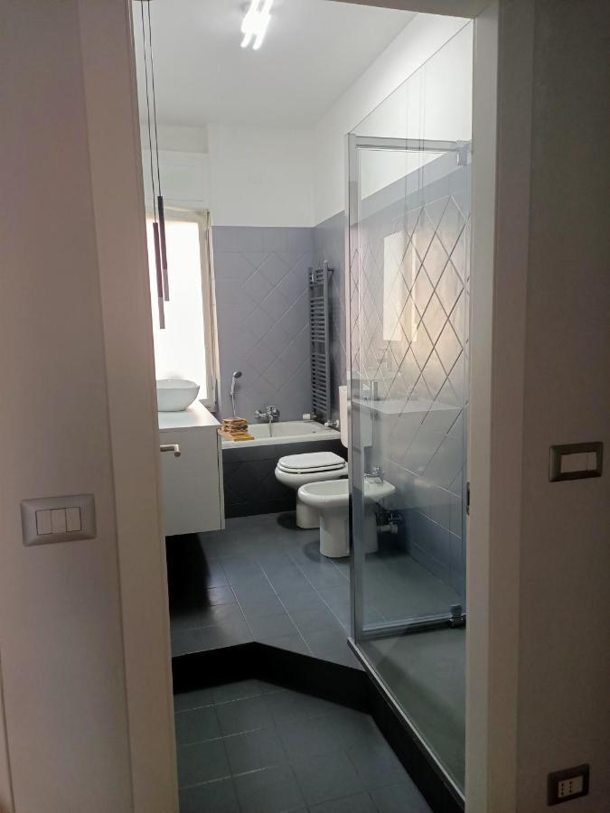 Casa Di Noemi - Seafront With Parking Apartment Savona Luaran gambar